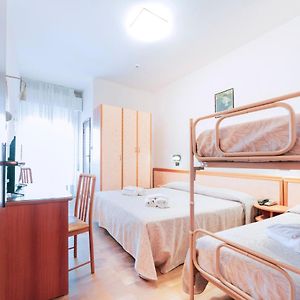 Economy Quadruple Room Balcony
