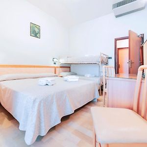 Economy Triple Room Balcony